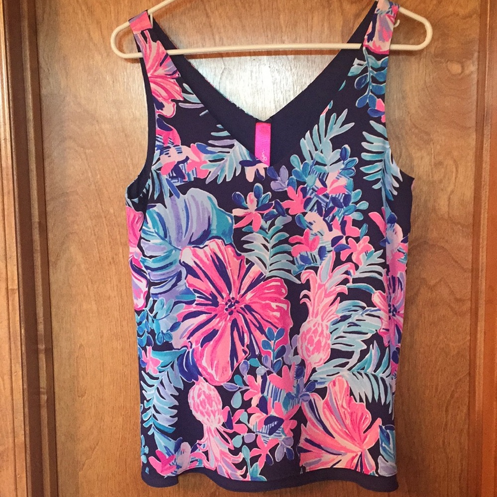 Lilly Pulitzer sleeveless v neck top